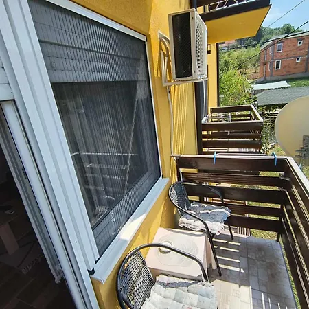 Apartman5 *